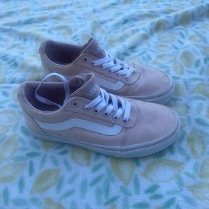 Women’s pink Vans